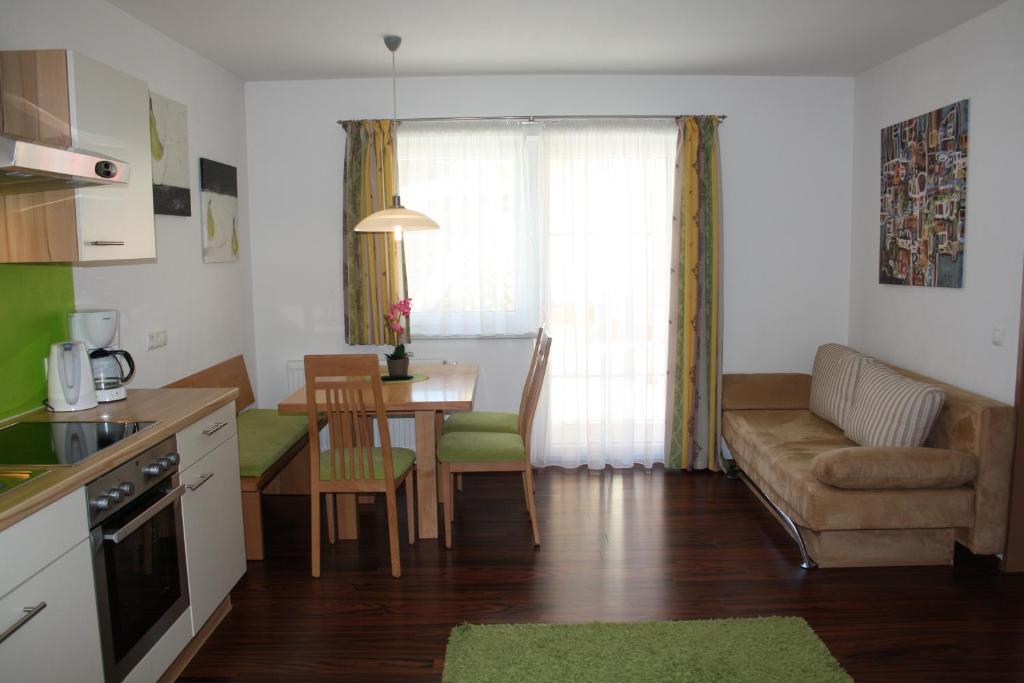 Alpenjuwel Appartements 弗拉绍 客房 照片